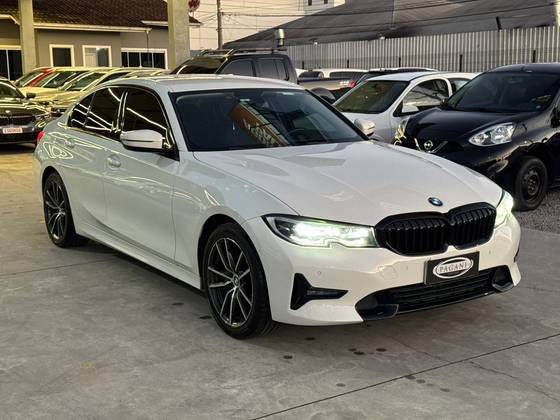 BMW 320i 2.0 16V TURBO GASOLINA SPORT GP AUTOMÁTICO BMW 320i 2.0 16V TURBO GASOLINA SPORT GP AUTOMÁTICO